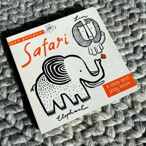Wee Gallery Safari slide and play book
